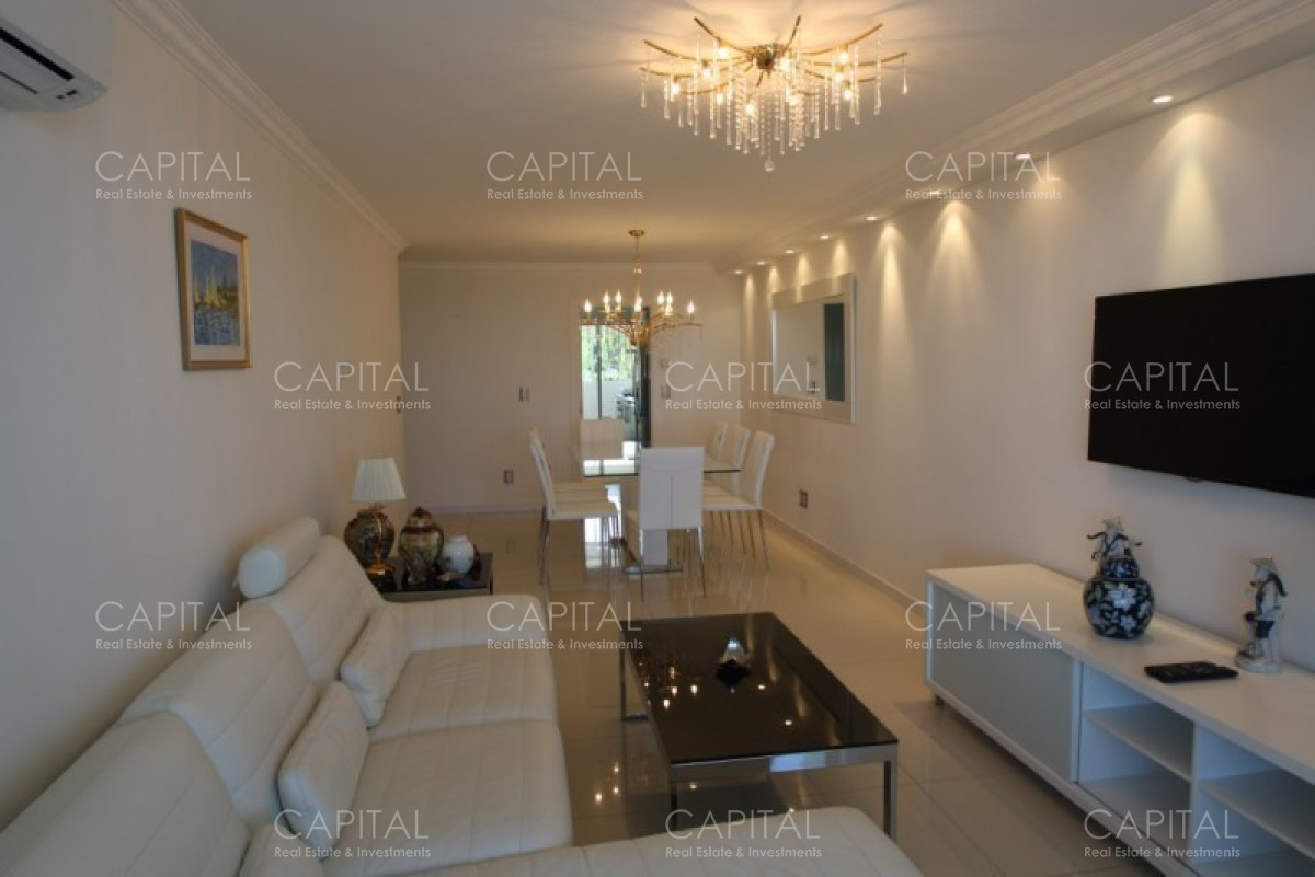 Apartamento ID.37114 - Depto primera linea de Playa Mansa con parrillero