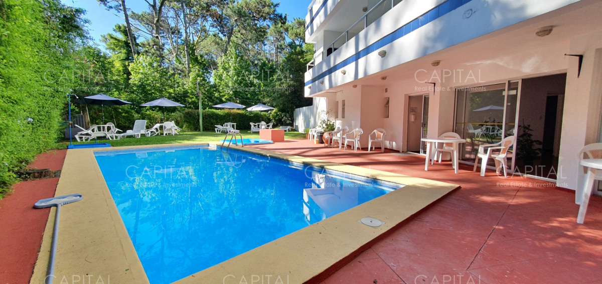 Apartamento ID.32238 - Apartamento en Alquiler Tres Dormitorios Duplex con Parrillero en Playa Mansa