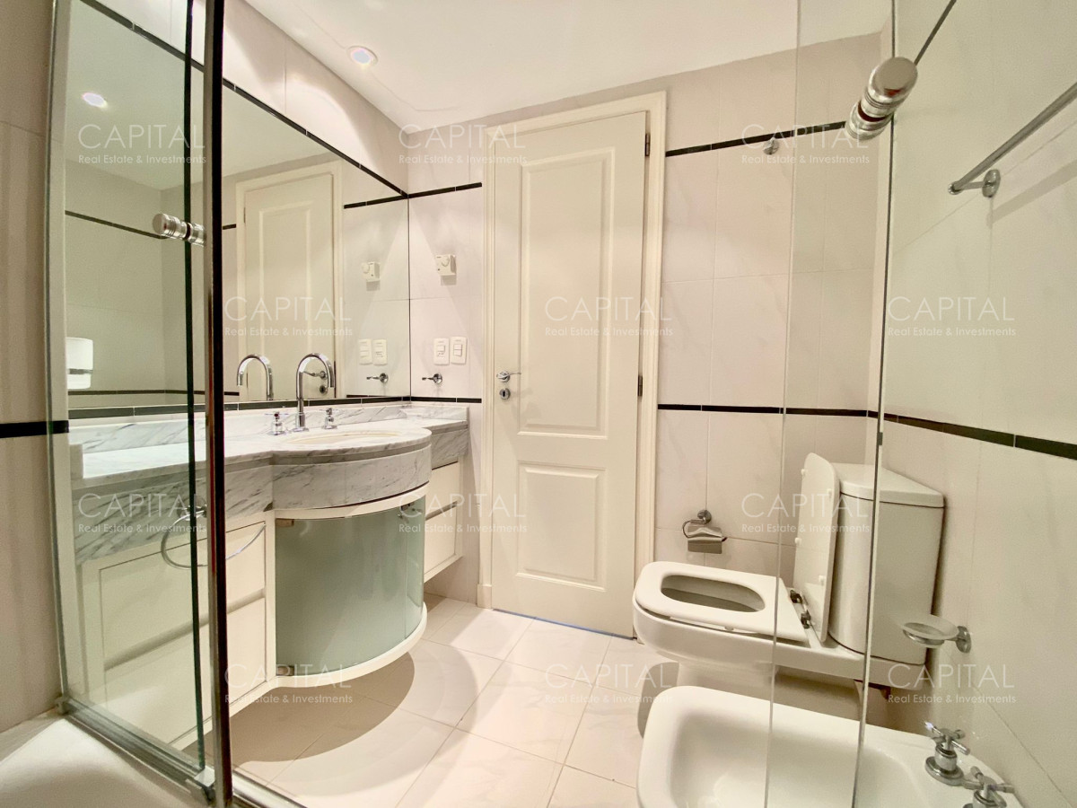 Apartamento ID.31832 - Apartamento en Venta de tres dormitorios, Punta del Este