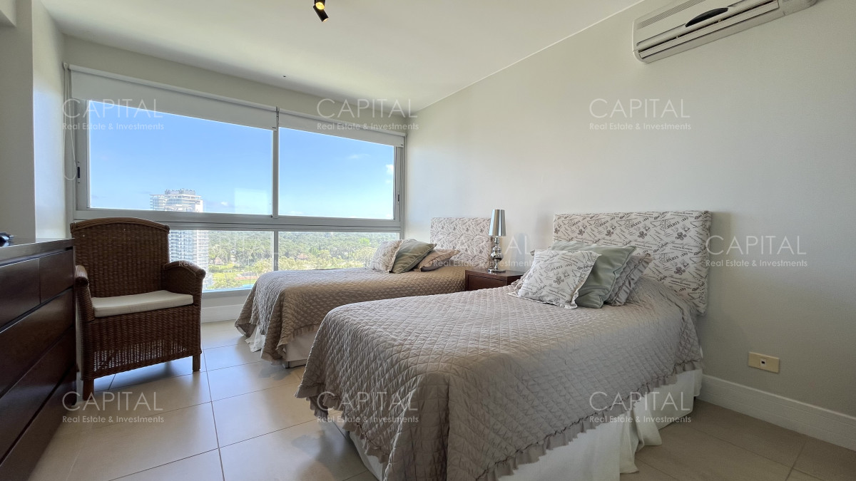 Apartamento ID.25862 - Apartamento en venta en Le Parc Punta del Este