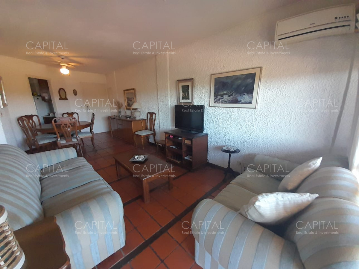 Apartamento ID.33231 - Venta departamento Playa Mansa dos dormitorios dos baños Punta del Este