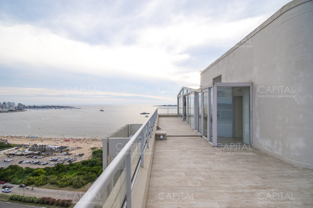 Apartamento ID.27523 - PentHouse en Venta Mansa Punta del Este Vista Playa Mansa.