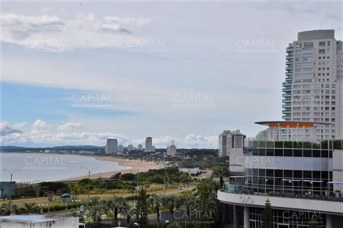 Apartamento ID.27325 - Muy buen apartamento de 3 suite en Playa Mansa - Alexander Collection