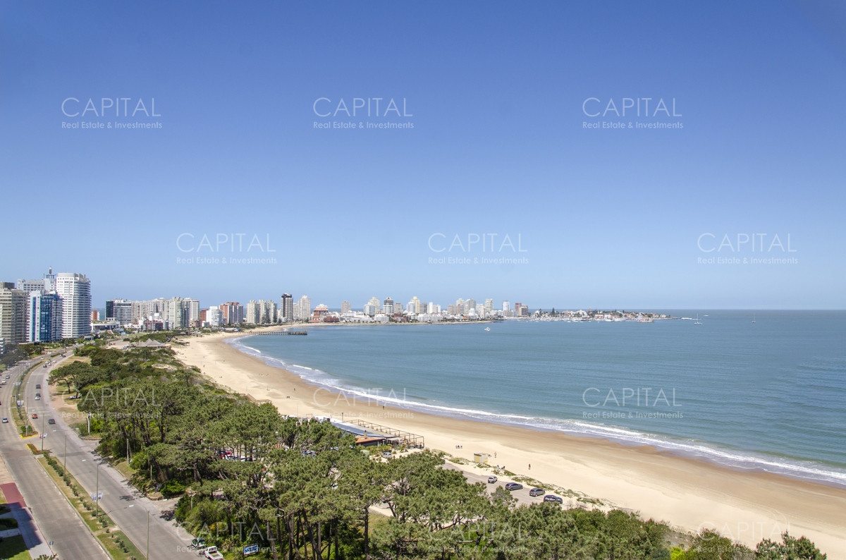 Apartamento ID.35253 - Paramount De Tres Dormitorios En Suites + Dependencia En Alquiler