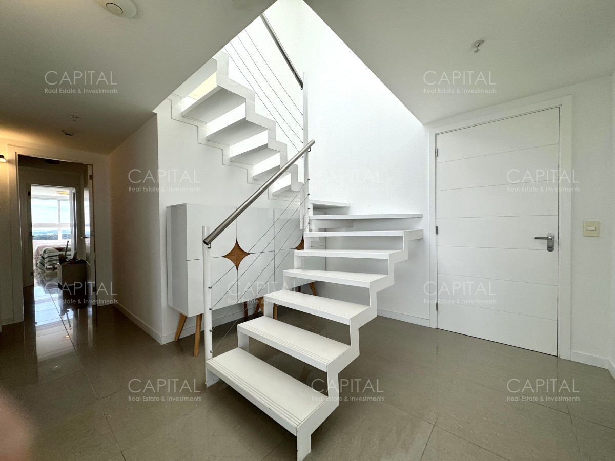 Apartamento ID.38714 - Pent-house en venta en Playa Brava Punta Del Este 