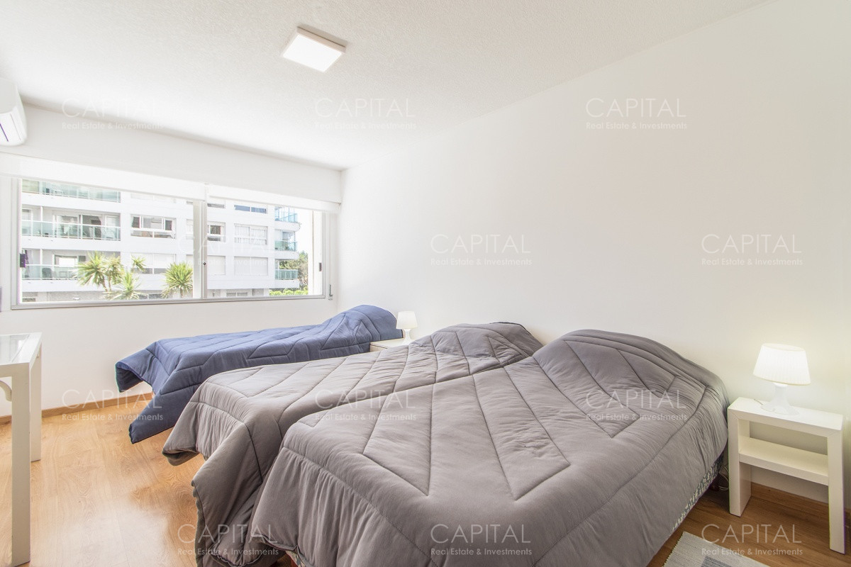 Apartamento ID.33829 - Imarangatu Punta del Este Apartamento en venta frente al mar Punta del Este.