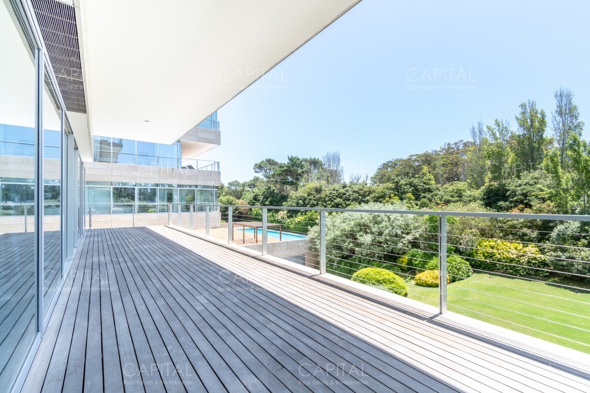 Apartamento ID.30146 - Excelente Apartamento en Acqua Punta del Este Tres suites en Venta en Primera línea, Playa Brava