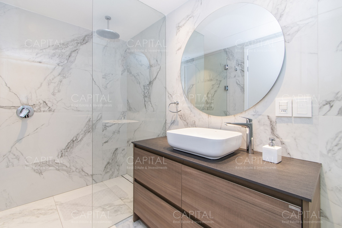 Apartamento ID.33696 - Apartamento en primera linea frente al mar Esquinero a Punta Ballena en edificio VENETIAN