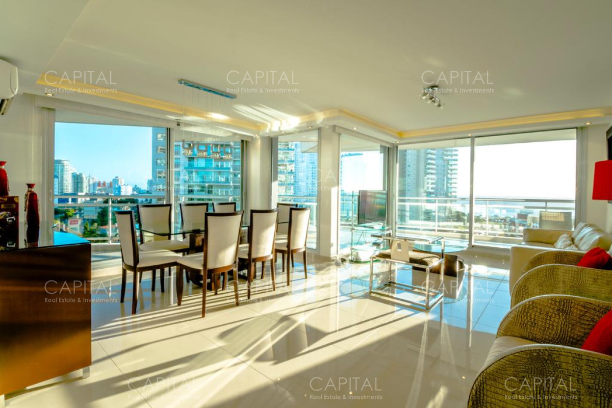 Apartamento ID.27455 - Apartamento de tres dormitorios y dependencia de servicio en venta, Playa Mansa Punta del Este