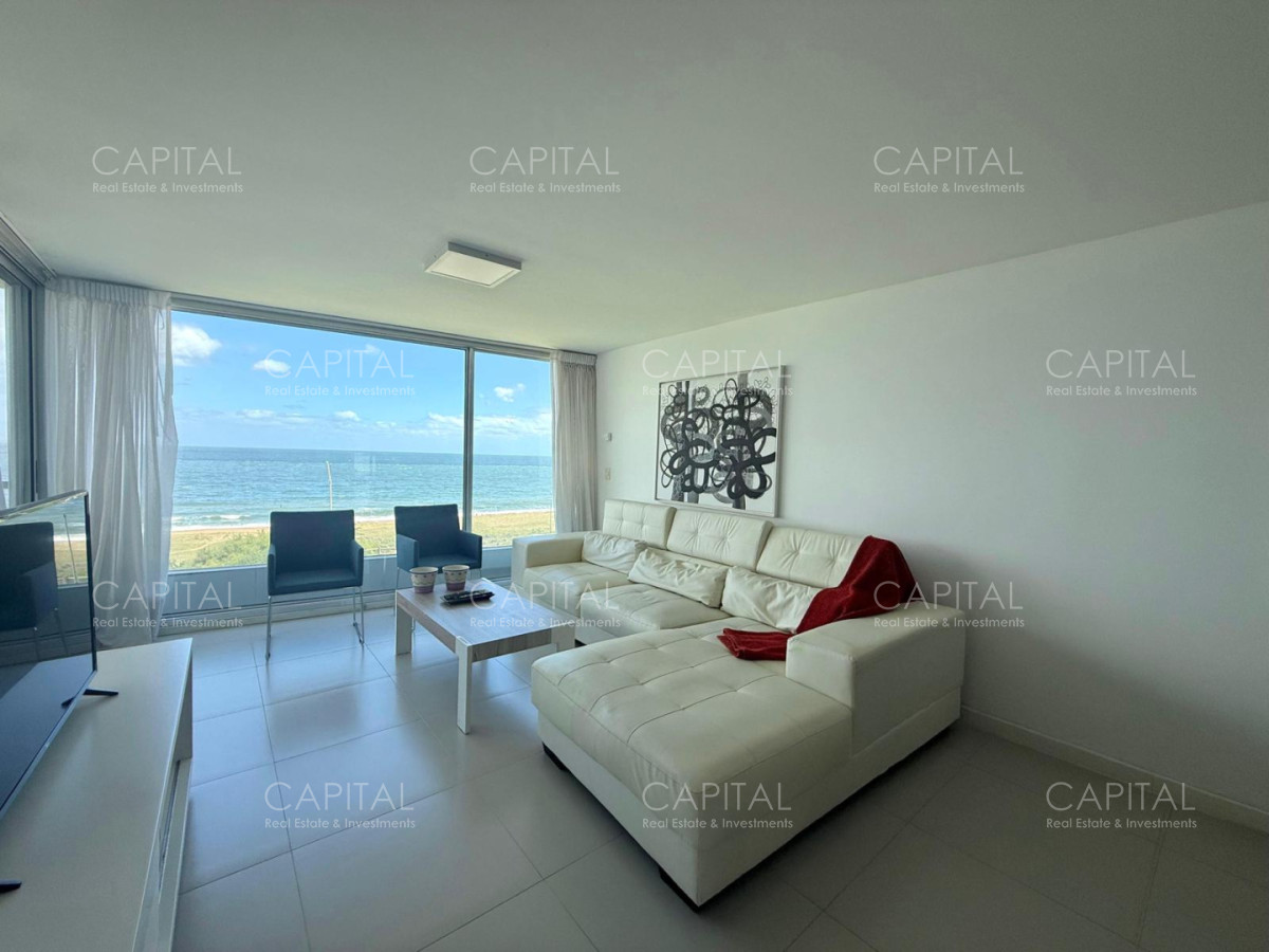 Apartamento ID.32040 - Venta departamento tres dormitorios en suite frente al mar Playa Mansa Punta del Este