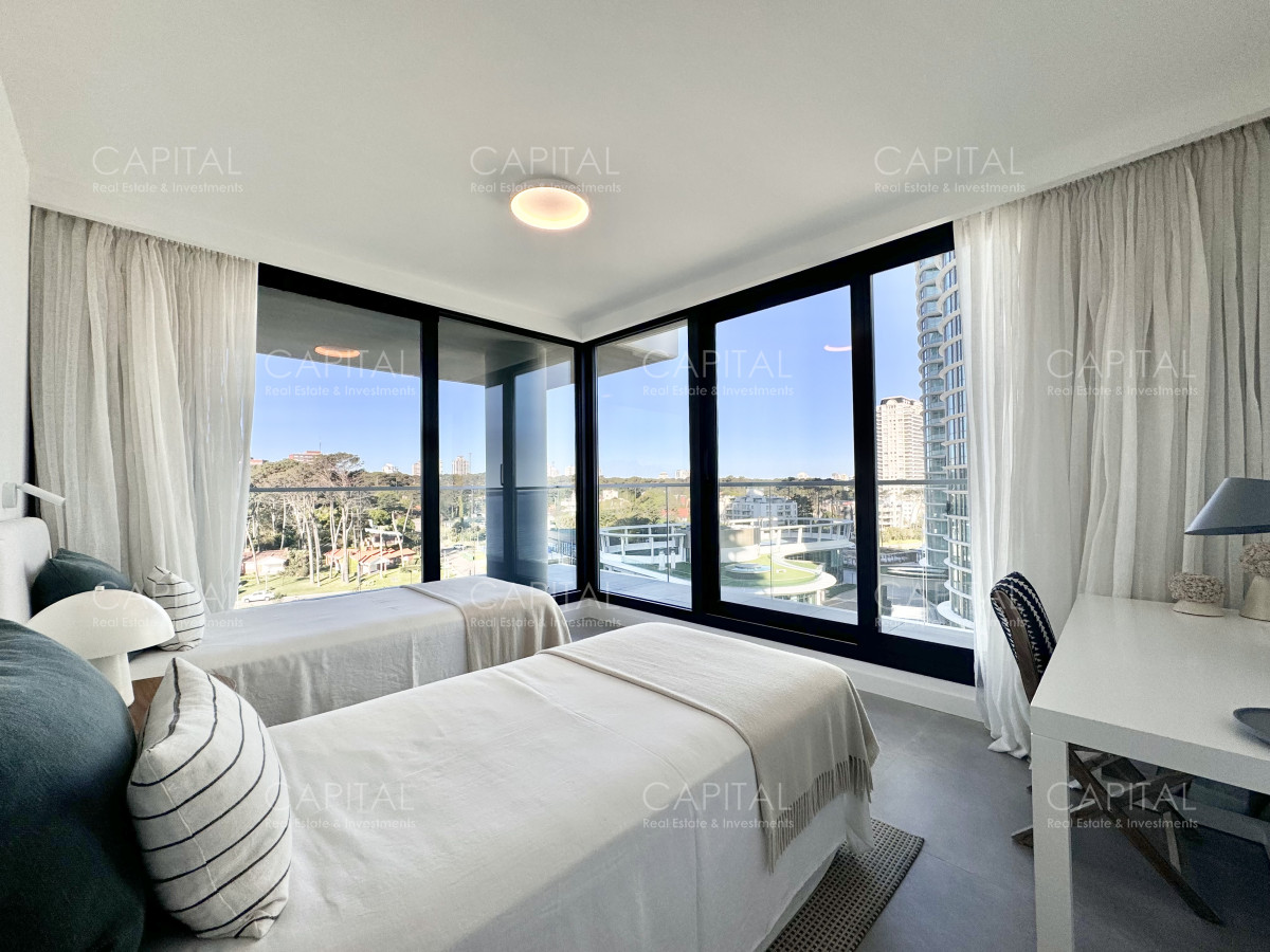 Apartamento ID.39049 - Venetian de tres dormitorios y dependencia 