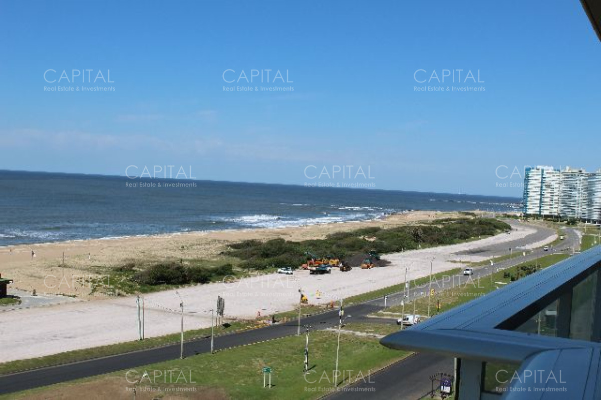 Apartamento ID.27137 - Excelente apartamento de 2 dormitorios en primera línea del mar