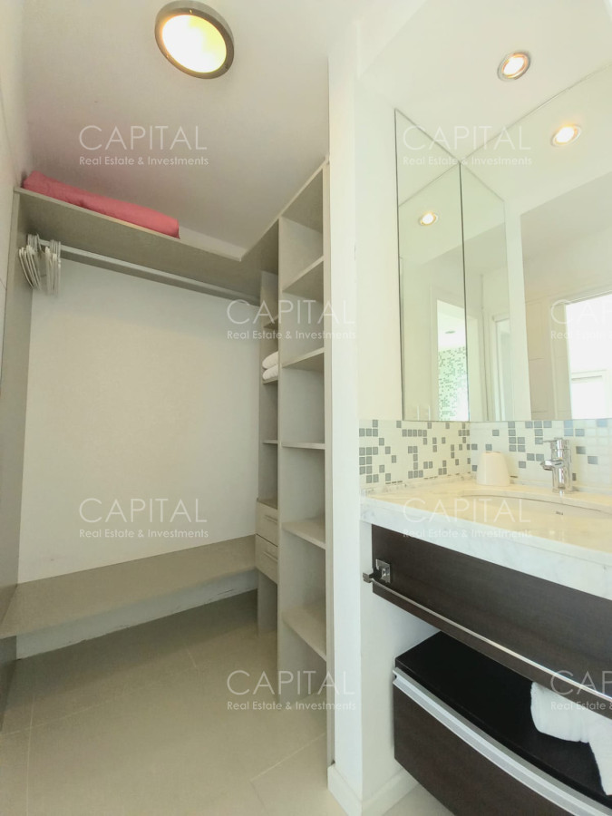 Apartamento ID.32914 - Alquiler Apartamento de tres dormitorios con vista al Mar en Playa Brava