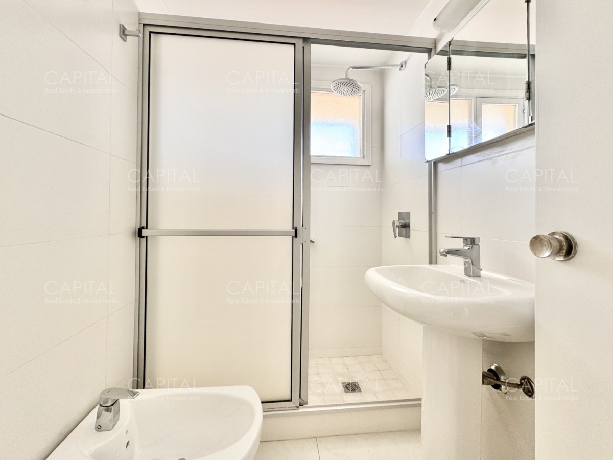 Apartamento ID.35581 - Apartamento de tres dormitorios con vista al mar en venta, Punta del Este.