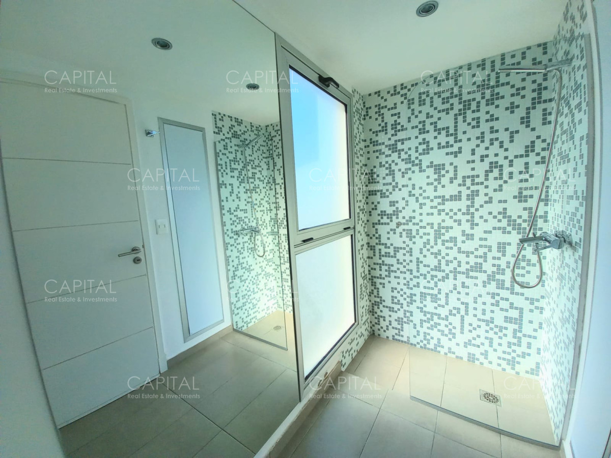 Apartamento ID.32914 - Alquiler Apartamento de tres dormitorios con vista al Mar en Playa Brava