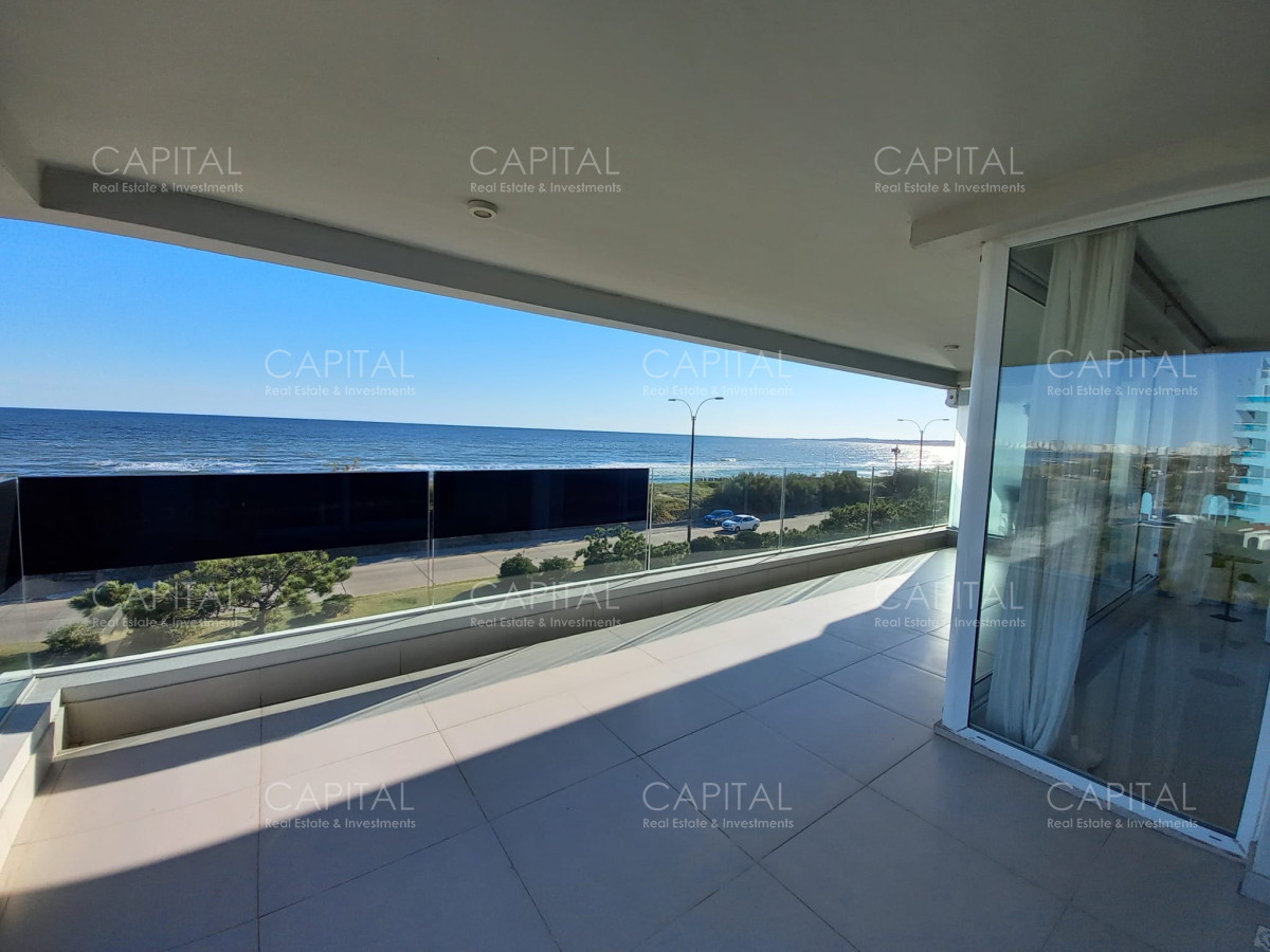 Apartamento ID.32595 - Apartamento Frente al Mar en Venta Tres Dormitorios