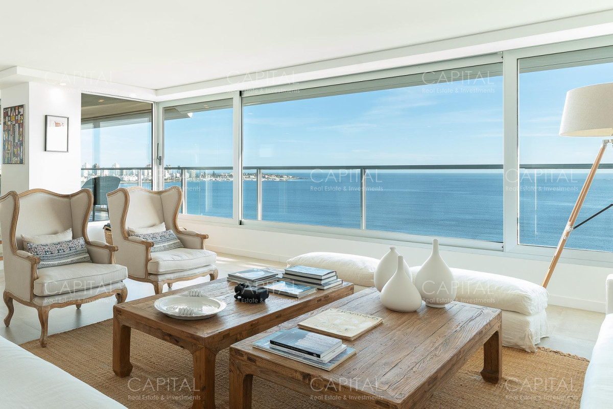 Apartamento ID.36586 - Exclusivo departamento totalmente reformado de 4 suites en Playa Mansa