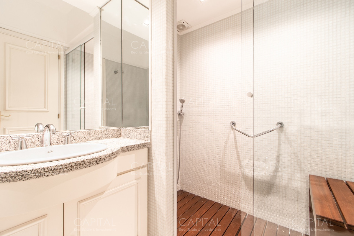 Apartamento ID.24988 - Alquiler Apartamento Frente al Mar Tres Dormitorios y Servicio