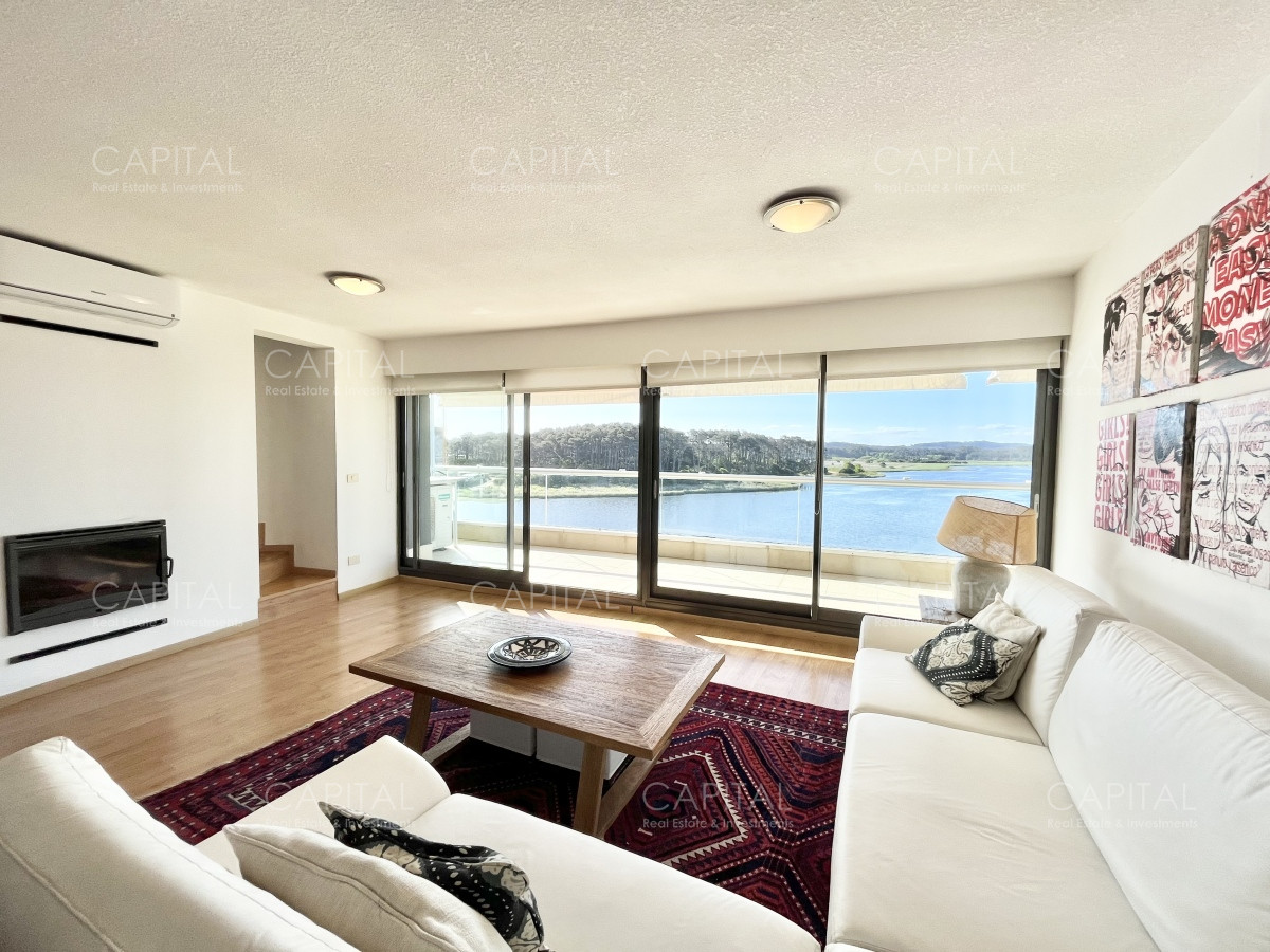 Apartamento ID.35310 - Penthouse de Cuatro Ambientes en Punta del Este 