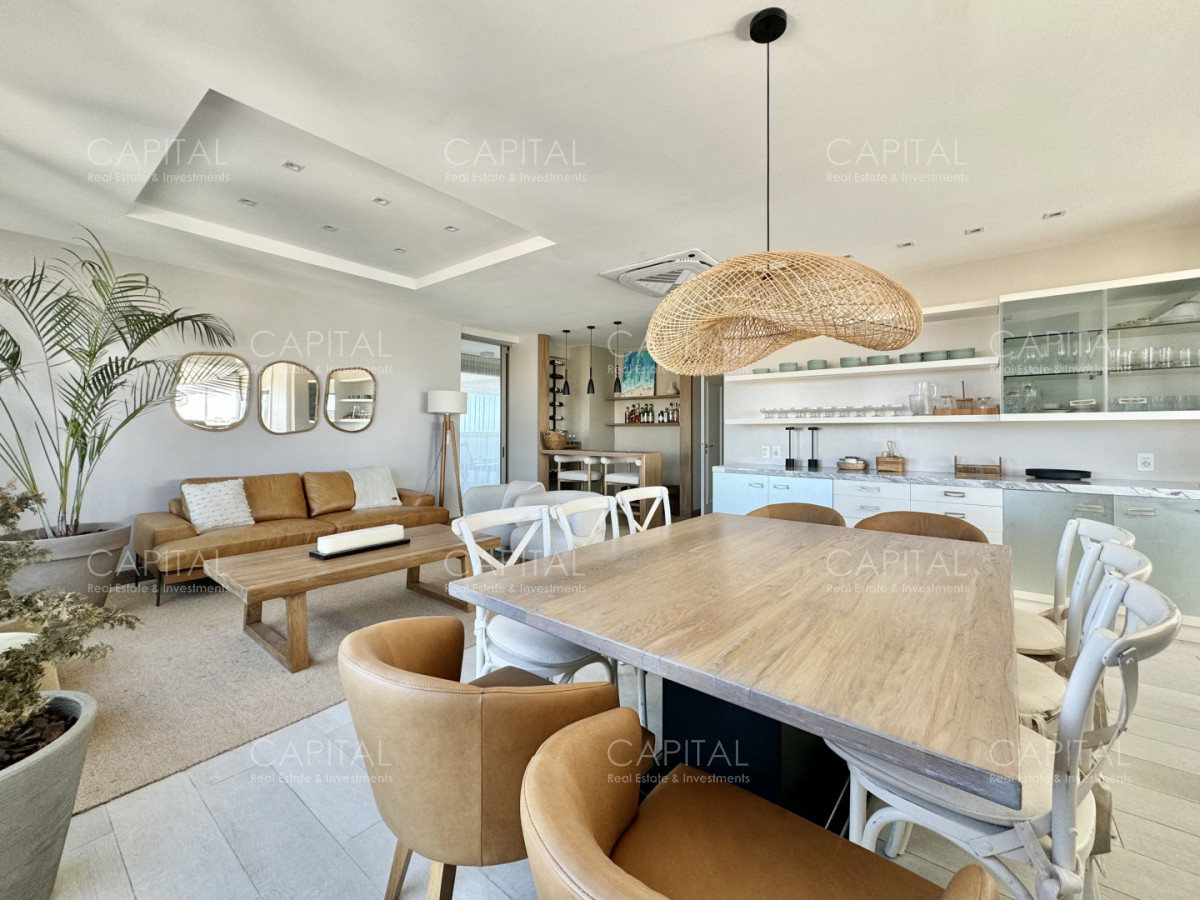 Apartamento ID.39802 - Penthouse Duplex con piscina y parrillero propio frente al Mar, en venta, Punta del Este