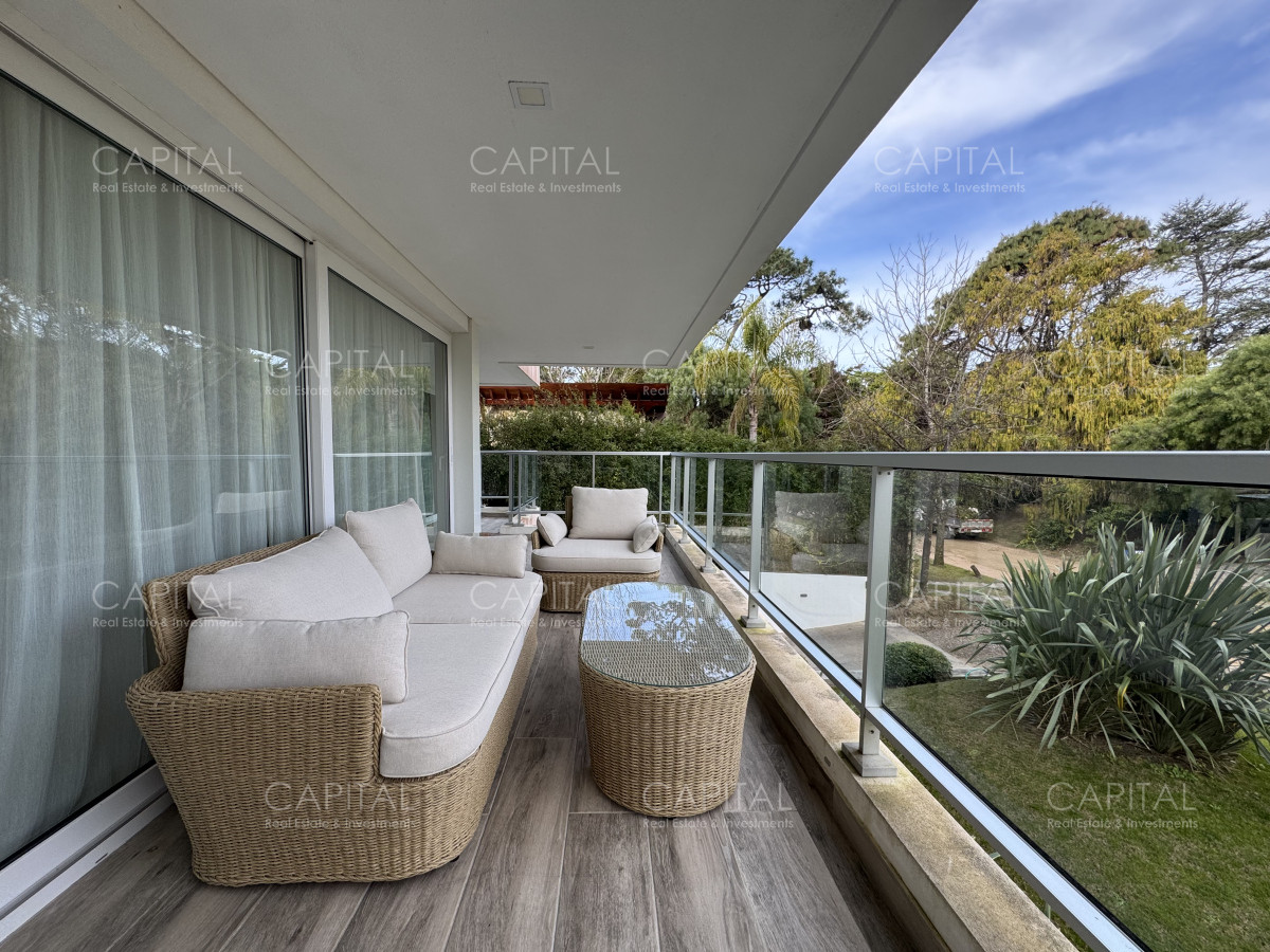 Apartamento ID.30282 - Espectacular Apartamento Duplex de Tres dormitorios en Venta en Barrio Golf