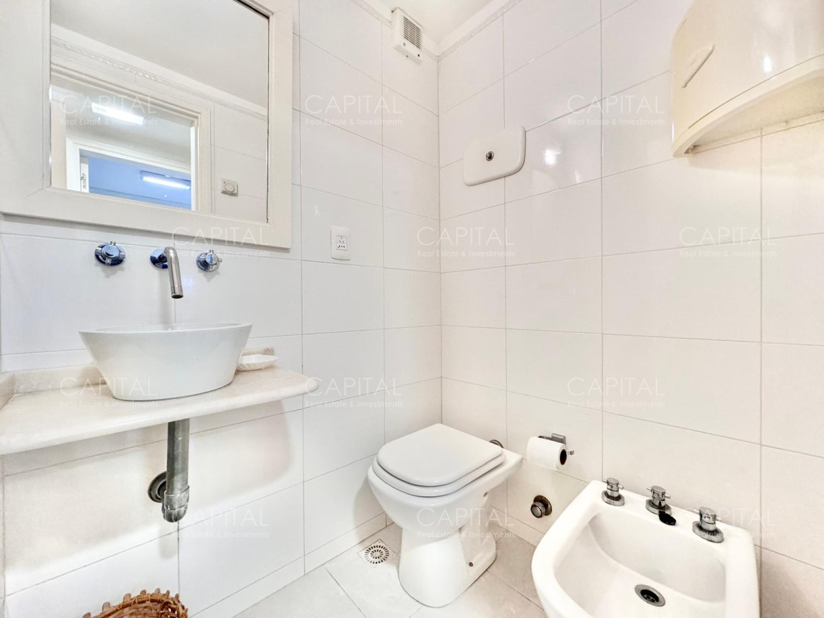 Apartamento ID.36358 - Excelente Apartamento primera linea playa mansa en edificio de categoría