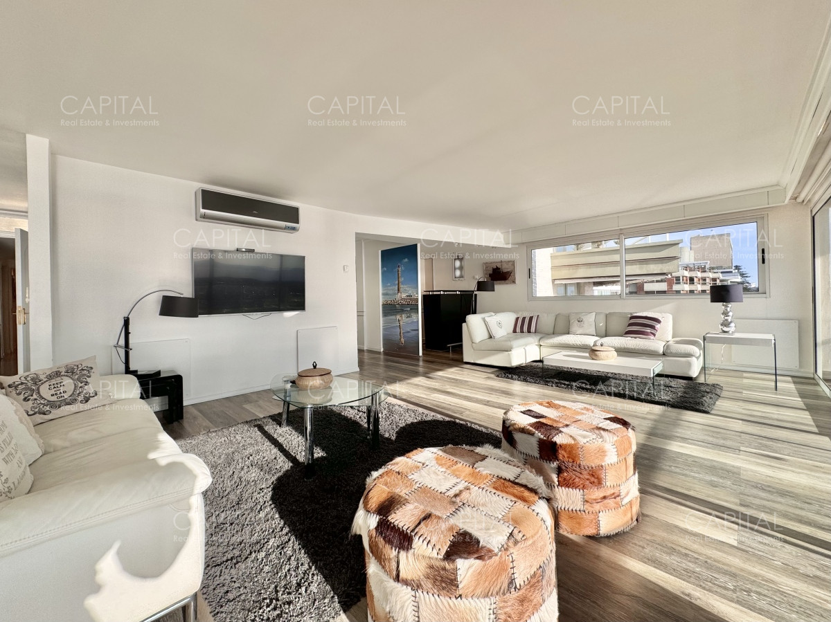 Apartamento ID.25200 - Apartamento Venta Puerto Punta del Este Seis Dormitorios 