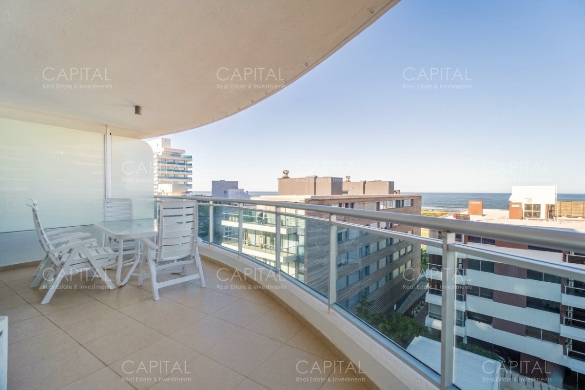 Apartamento ID.40178 - Apartamento en venta 3 dormitorios y servicio en Playa Brava