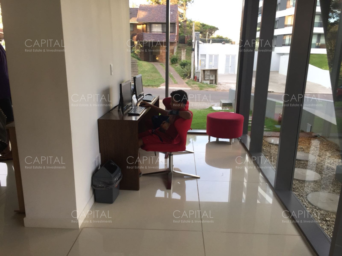 Apartamento ID.25860 - Venta y alquiler anual o invernal de apartamento en Playa Brava, Punta del Este