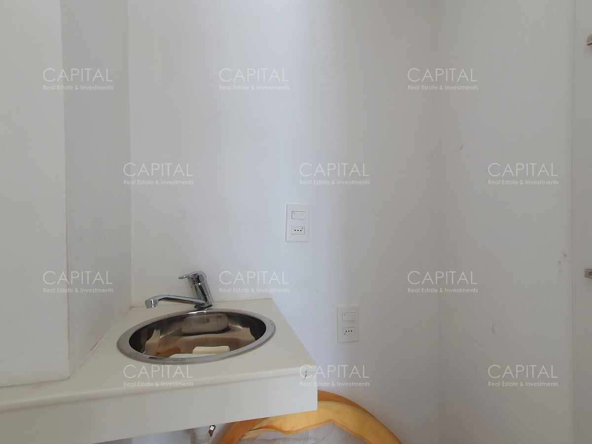 Apartamento ID.32026 - Venta Departamento Primera Línea dos dormitorios y dependencia de servicio en Playa Mansa Punta del Este