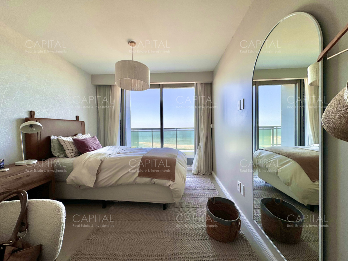 Apartamento ID.39802 - Penthouse Duplex con piscina y parrillero propio frente al Mar, en venta, Punta del Este