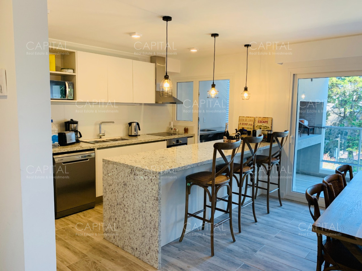 Apartamento ID.31645 - Apartamento en alquiler dos dormitorios a cuadras de la playa brava