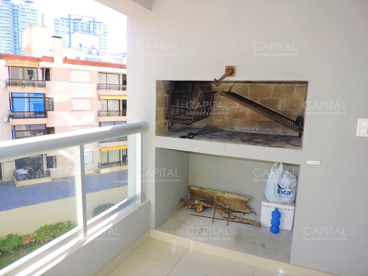 Apartamento ID.37022 - Moderno semipiso 3 dormitorios y dependencia en Playa Brava