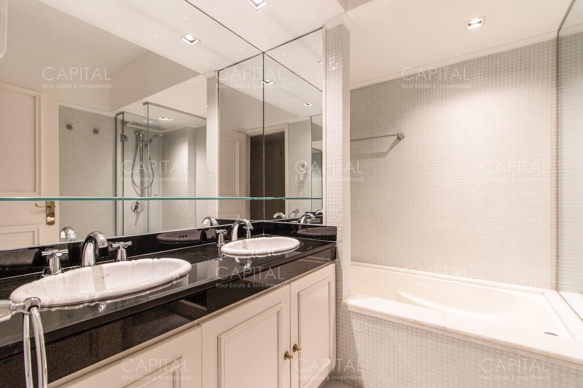 Apartamento ID.24988 - Alquiler Apartamento Frente al Mar Tres Dormitorios y Servicio