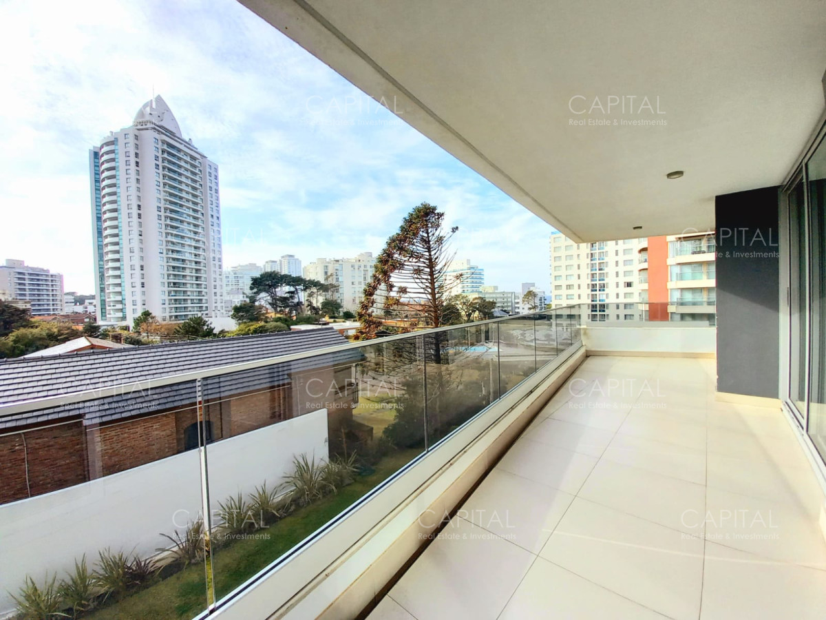 Apartamento ID.32915 - Apartamento en alquiler 2 dormitorios playa brava
