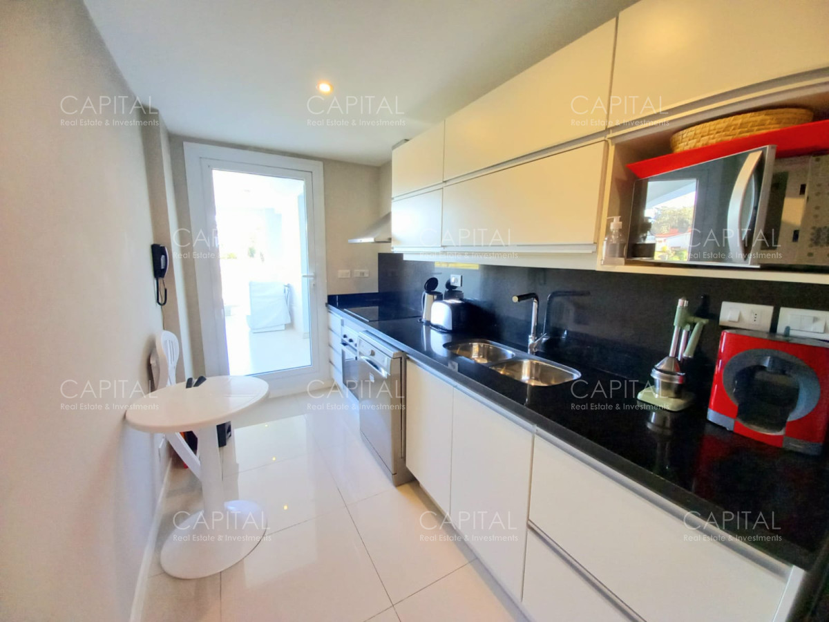Apartamento ID.31131 - Apartamento Frente al Mar en Venta Dos Dormitorios y Servicio