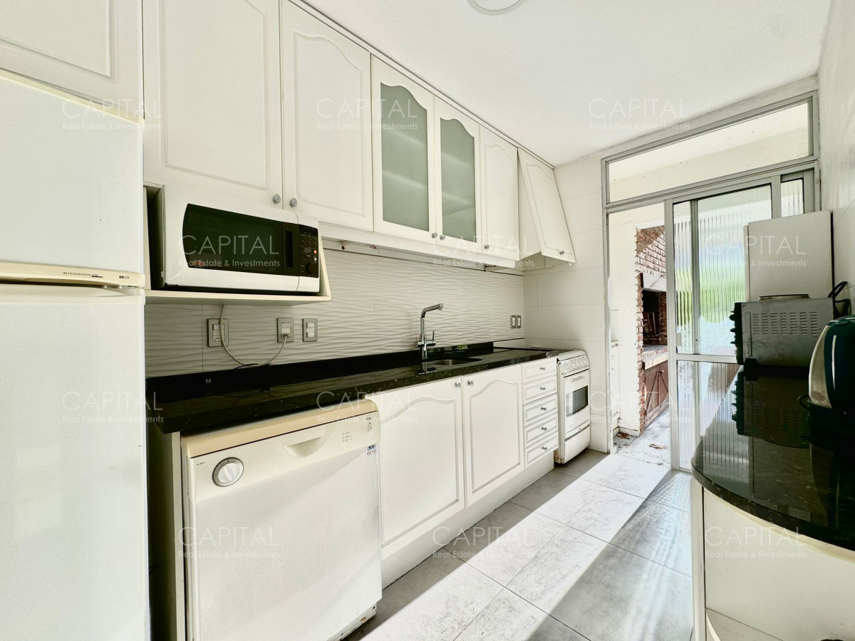 Apartamento ID.37240 - Apartamento en Venta de Tres dormitorios cerca del mar 