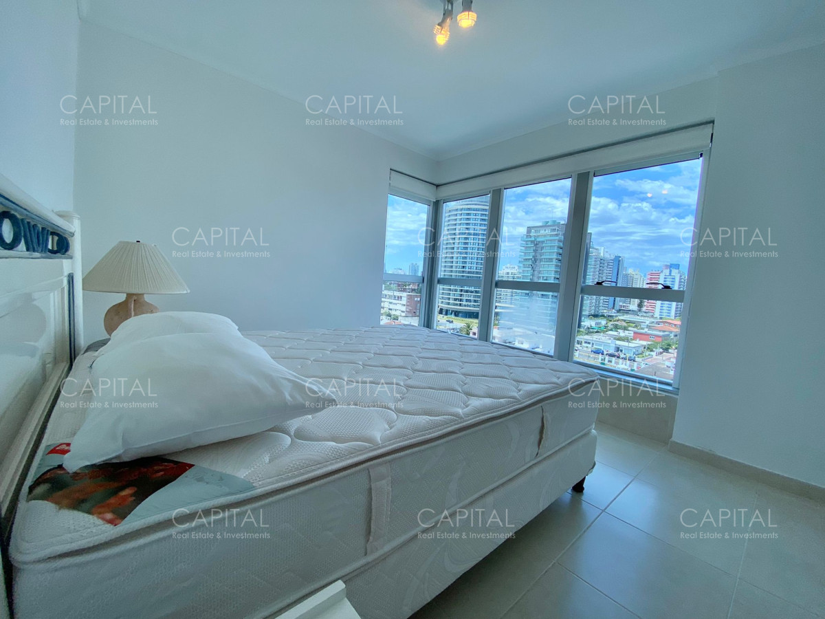 Apartamento ID.31832 - Apartamento en Venta de tres dormitorios, Punta del Este