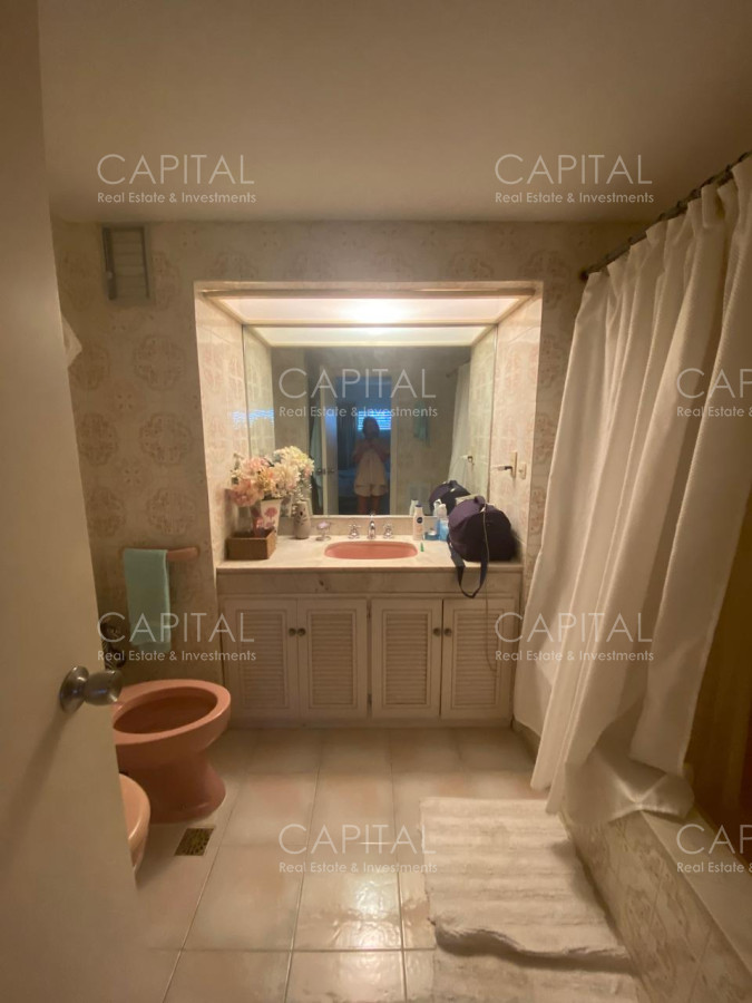 Apartamento ID.37633 - Departamento frente a Playa Mansa en Torre clásica 