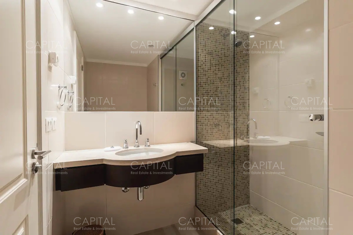 Apartamento ID.33892 - Apartamentoen torre lobos de tres dormitorios en primera linea frente al mar en Playa Brava en Alquiler, Punta del Este