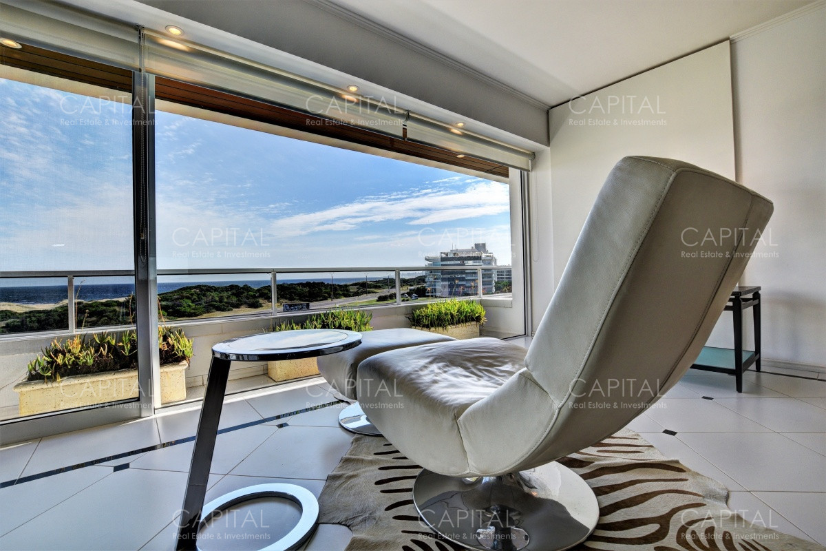 Apartamento ID.27366 - Apartamento Primera Fila Playa Brava en Alquiler 