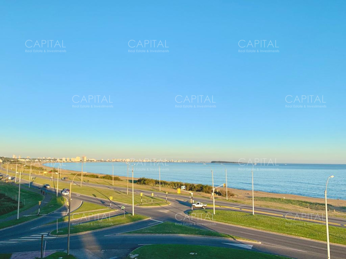 Apartamento ID.30995 - Moderno Penthouse de 3 Dormitorios frente a Playa Mansa