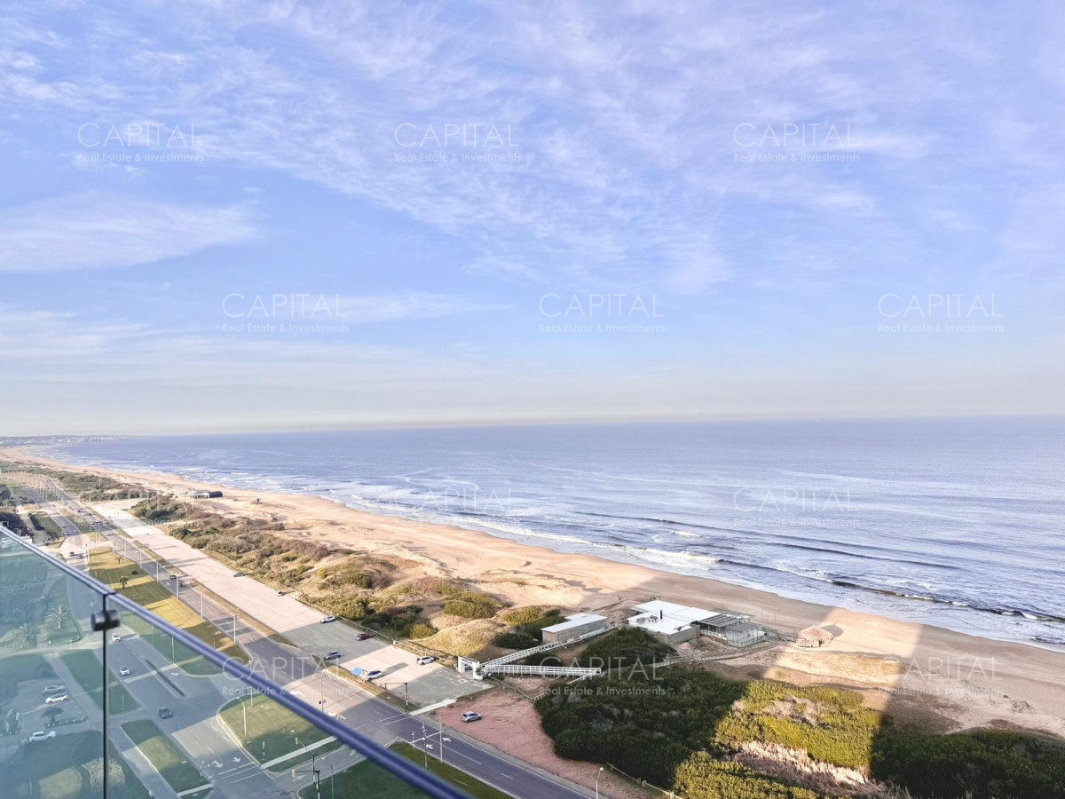 Apartamento ID.32036 - Apartamento de tres dormitorios en Le Parc, Primera fila en playa brava en venta