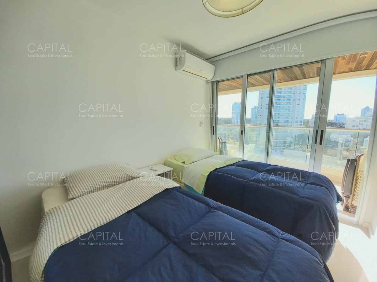 Apartamento ID.32914 - Alquiler Apartamento de tres dormitorios con vista al Mar en Playa Brava