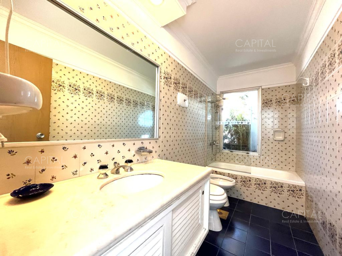 Apartamento ID.34226 - Amplio Apartamento Playa Brava 3 dormitorios mas dependencia