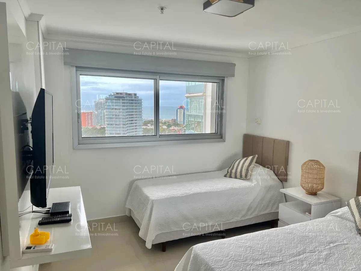 Apartamento ID.33479 - Apartamento en Miami Boulevard de dos dormitorios en venta, Punta del Este, Playa Mansa