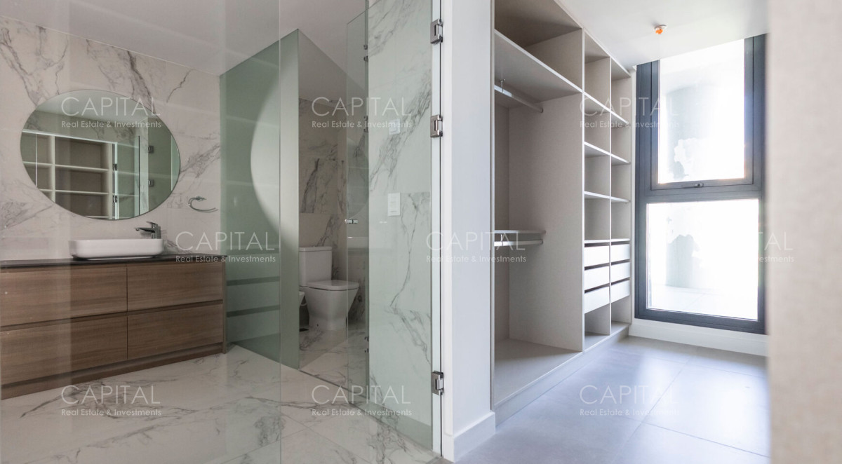 Apartamento ID.37953 - Penthouse en edificio Venetian Playa Mansa en Venta