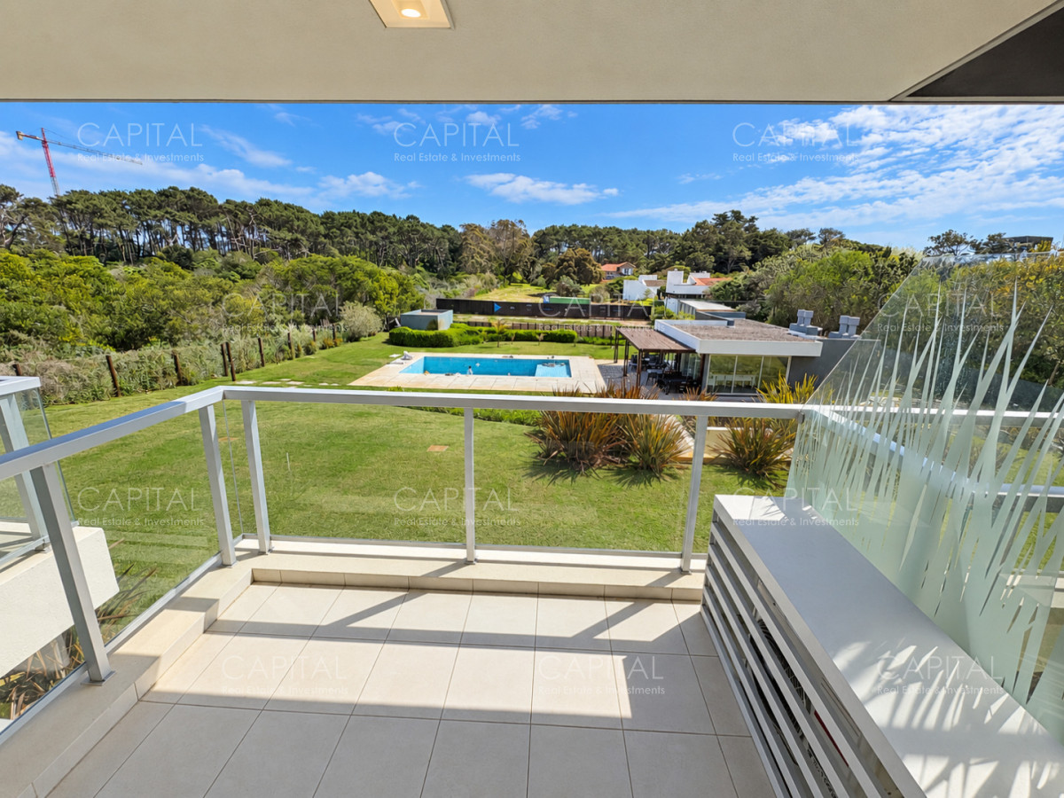 Apartamento ID.29957 - Apartamento de tres dormitorios en suite en primera línea de Playa Brava