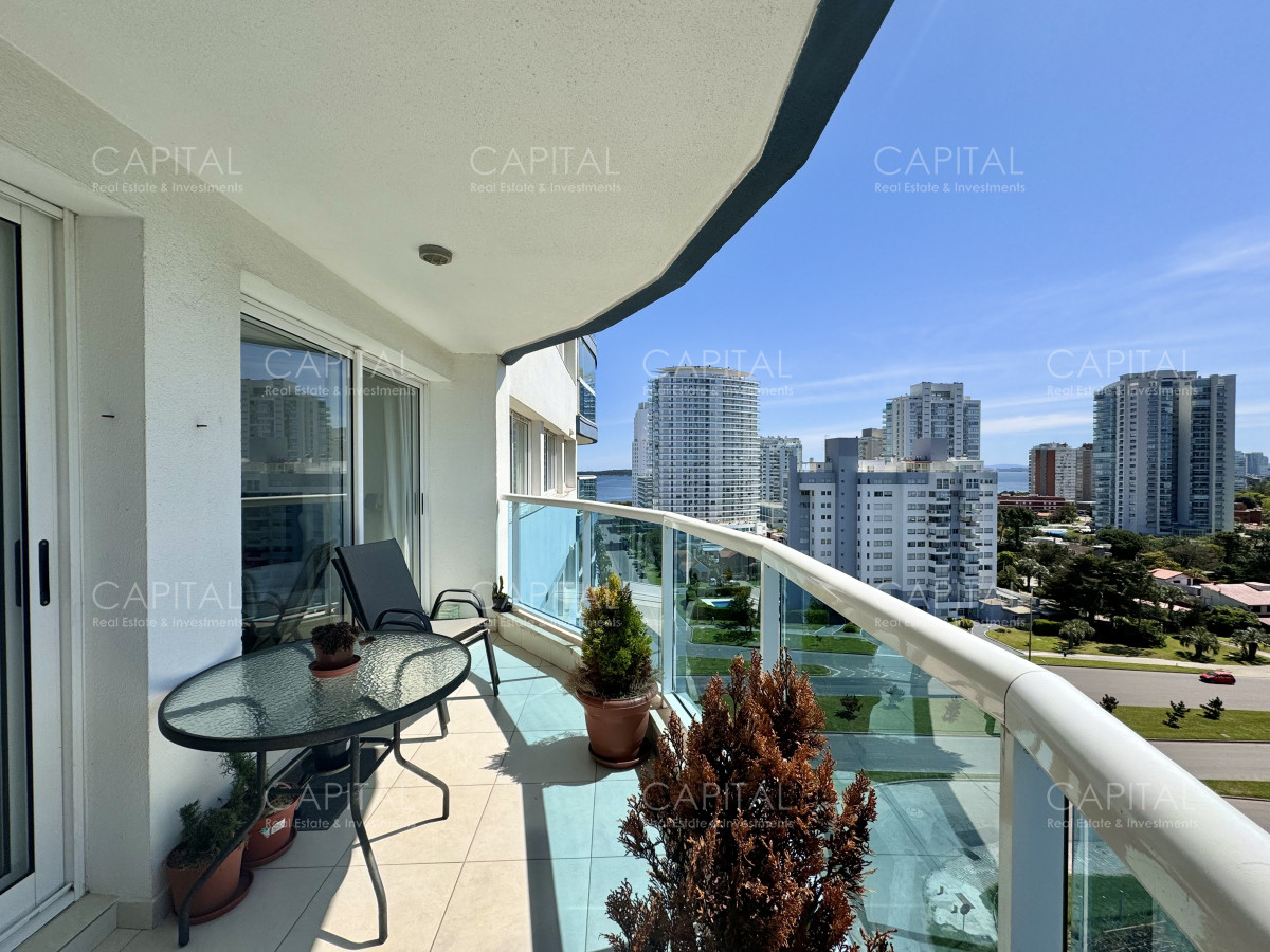 Apartamento ID.36994 - Casino Tower de dos dormitorios en venta, Punta del Este.