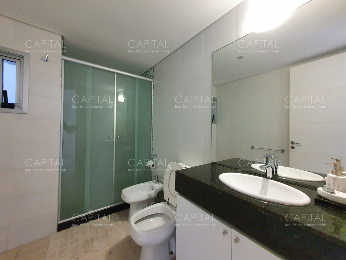 Apartamento ID.32724 - Apartamento en venta de tres dormitorios, edificio con muy buenos servicios.